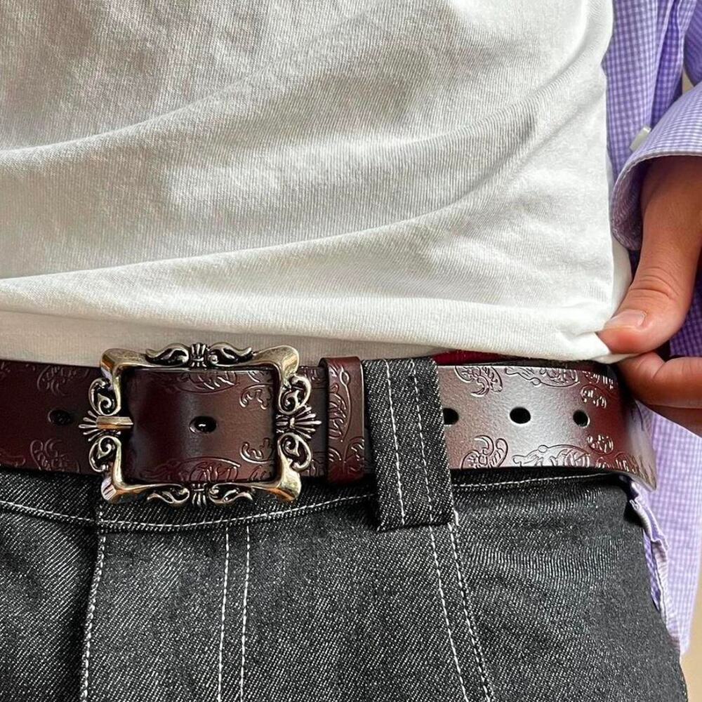 Y2k style Belt w/ chrome painting outline